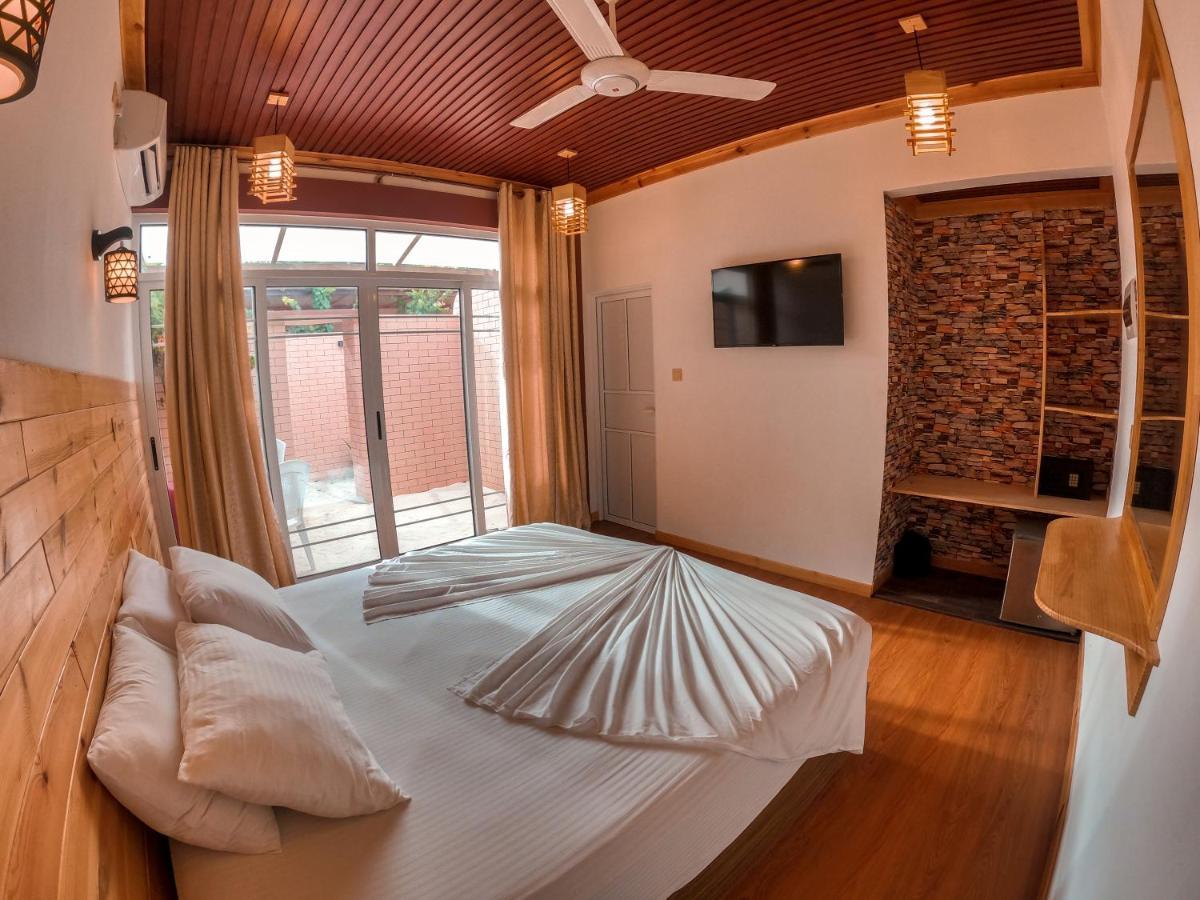 New Breeze Thoddoo Inn Exterior photo