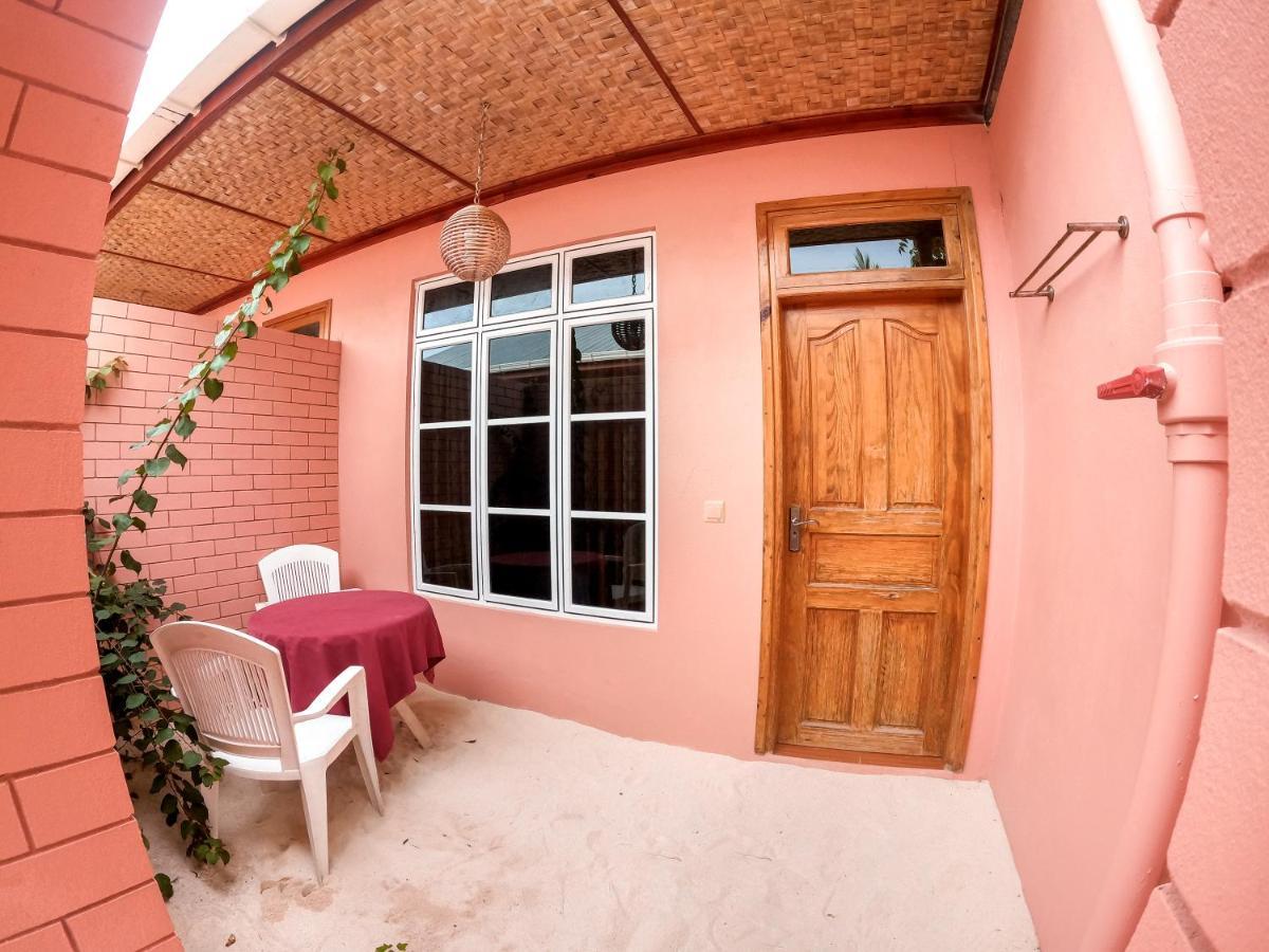 New Breeze Thoddoo Inn Exterior photo